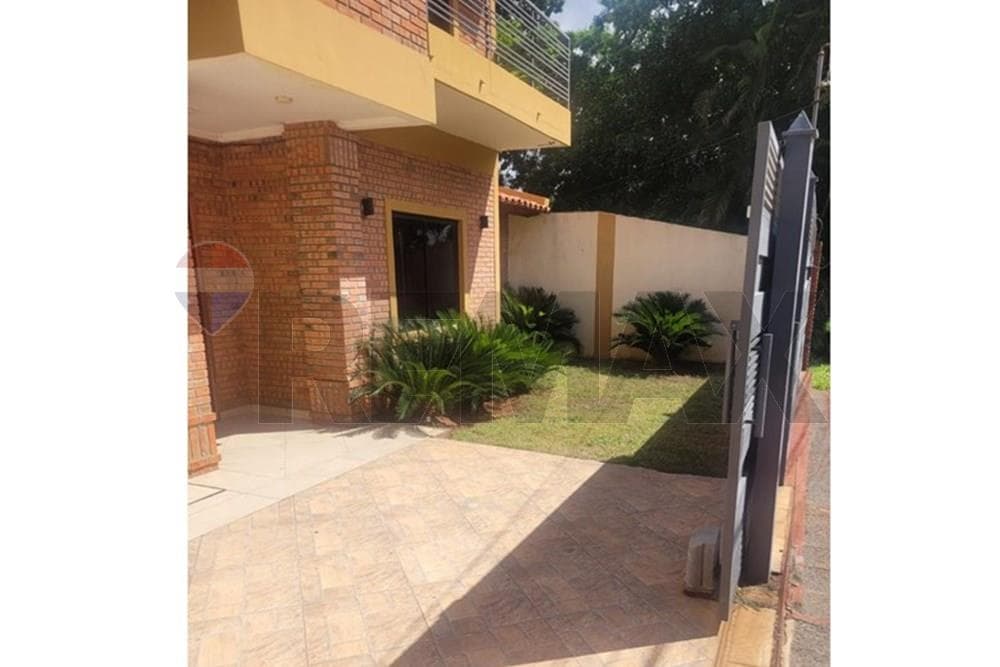Amplia casa en Venta en Luque - PALMA LOMA, foto 2
