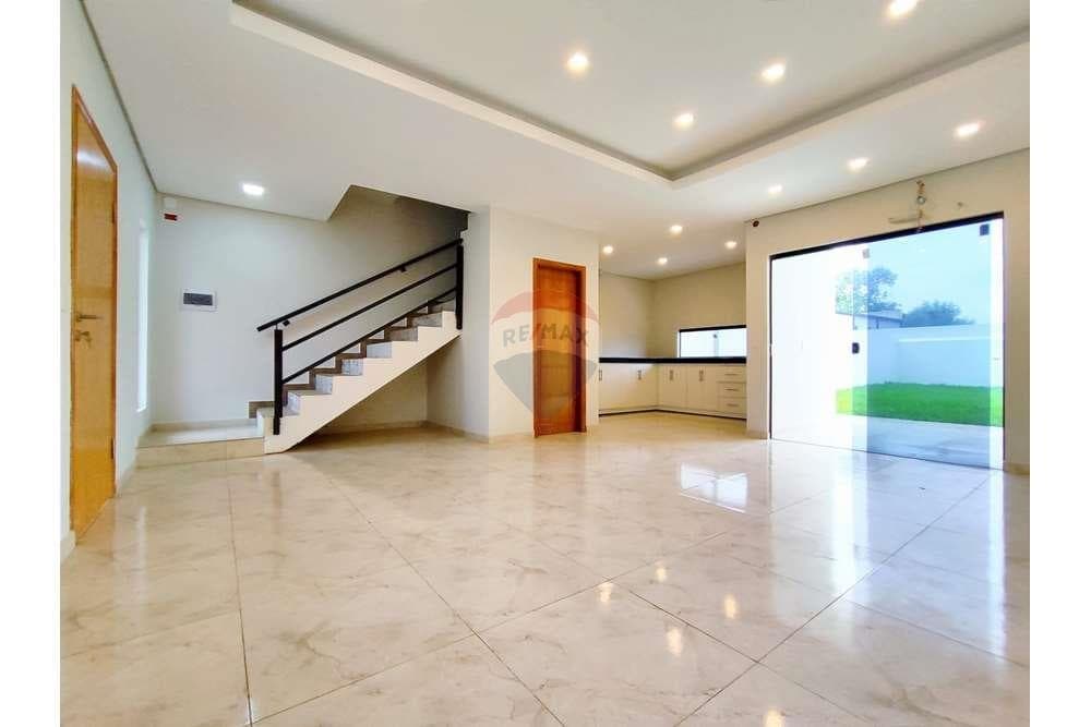 Duplex de tres dormitorios en San Lorenzo, foto 3