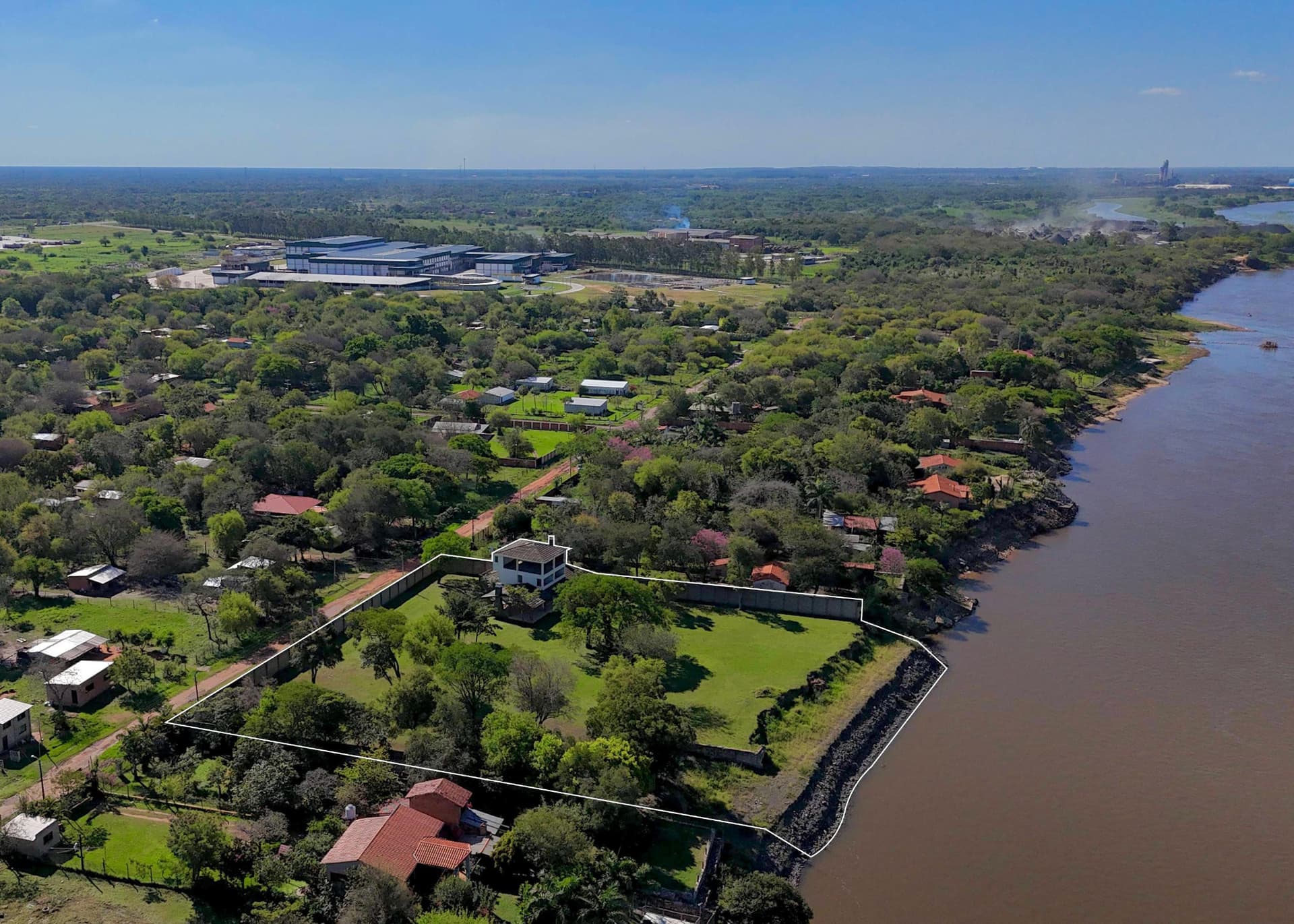 Terreno con 80mts sobre el río paraguay, foto 3