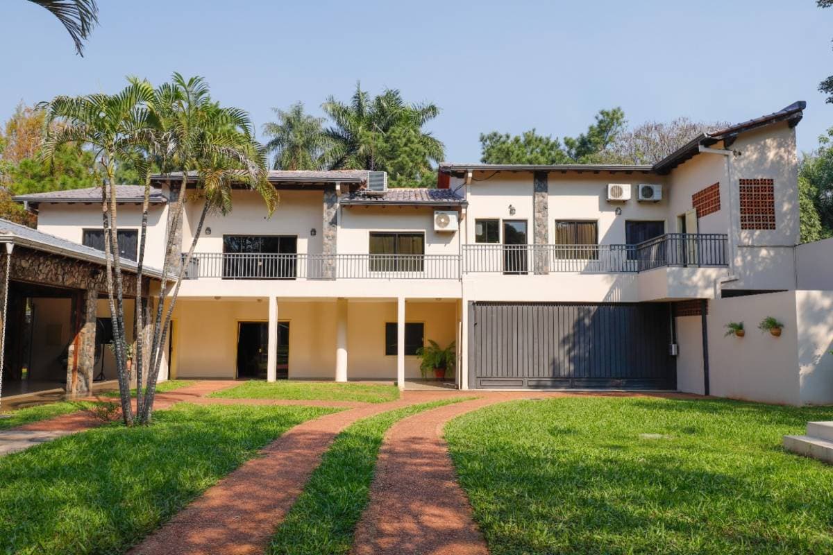 casa amoblada de 8 dormitorios en San Lorenzo, foto 3