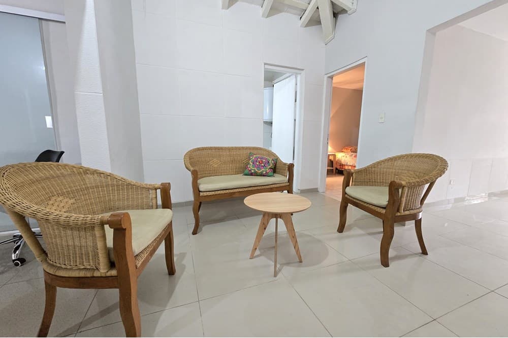 Casa Semi Amoblada - Barrio Ycua Sati, foto 3