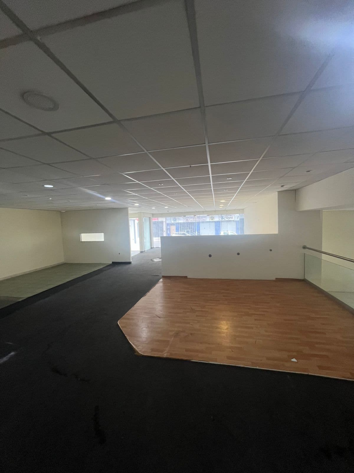 Salón y oficinas en el centro de asuncion a 3 cuadras del mall excélsior — foto 2