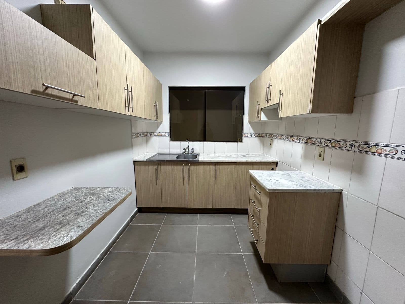 Duplex asuncion barrio mbocayaty excelente estado — foto 5