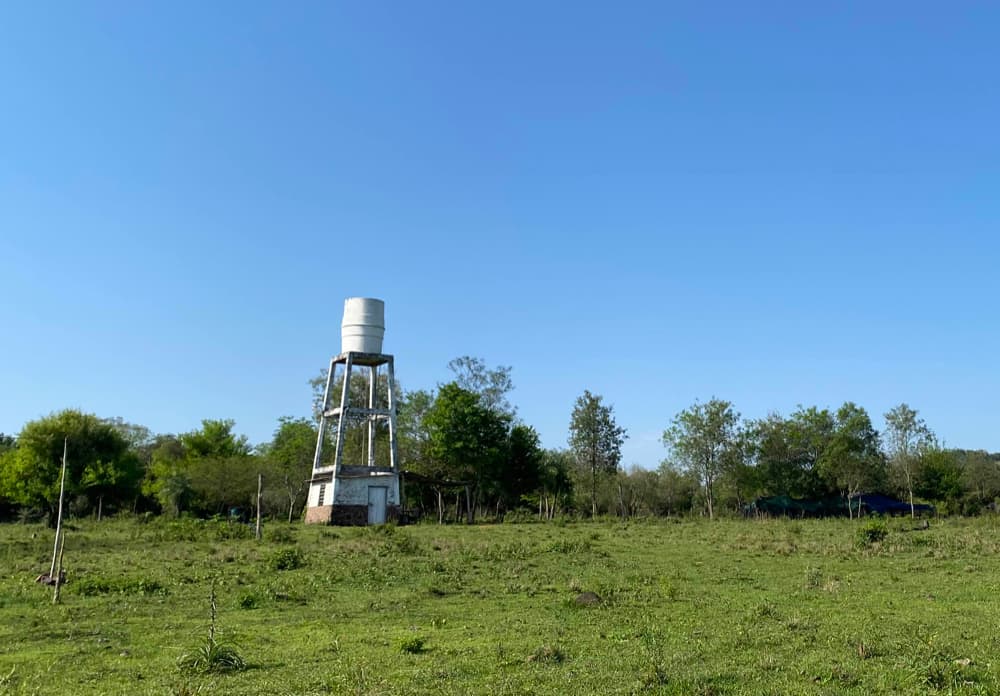 Campo De 28 Hectáreas En Sapucai Con Casa Renovada, Arroyo Y Vistas A Los Cerros — foto 3