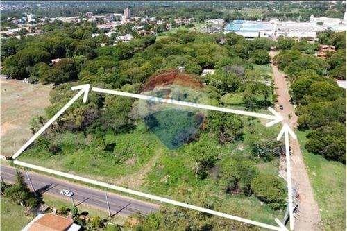 Terreno en esquina 7.980 m² en Laguna Grande, foto 1