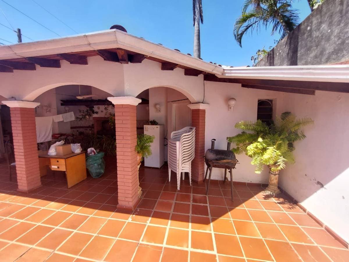 Casa en venta 3 dormitorios – Villa Morra, foto 2