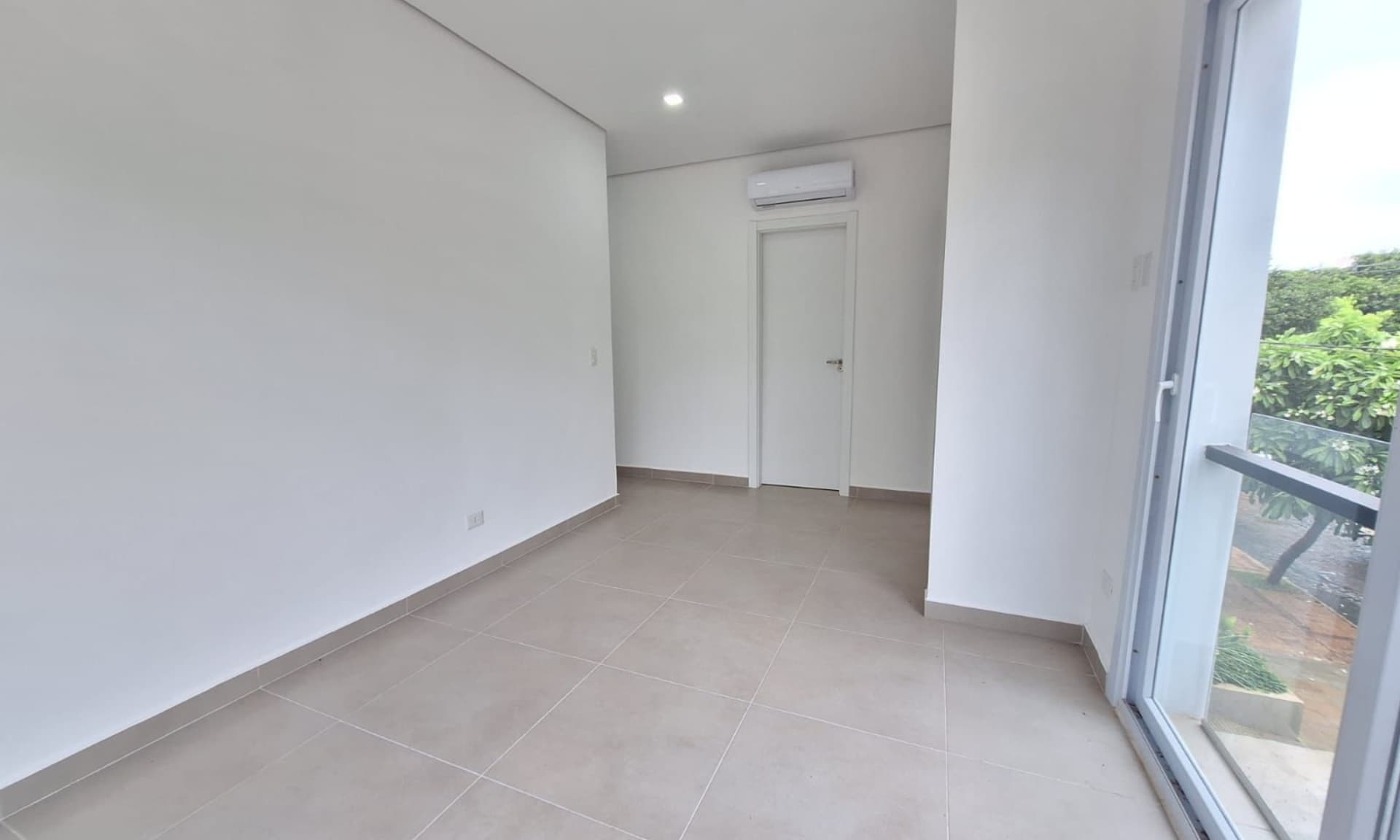 En venta depto de 2 dormitorios en el barrio Herrera, foto 5