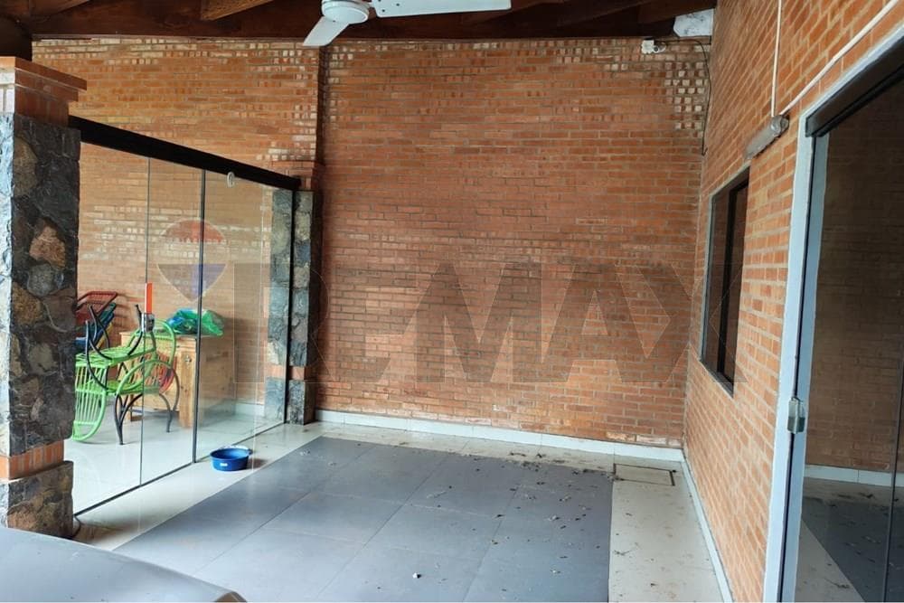 Hermosa casa con piscina en Villa Elisa — foto 5