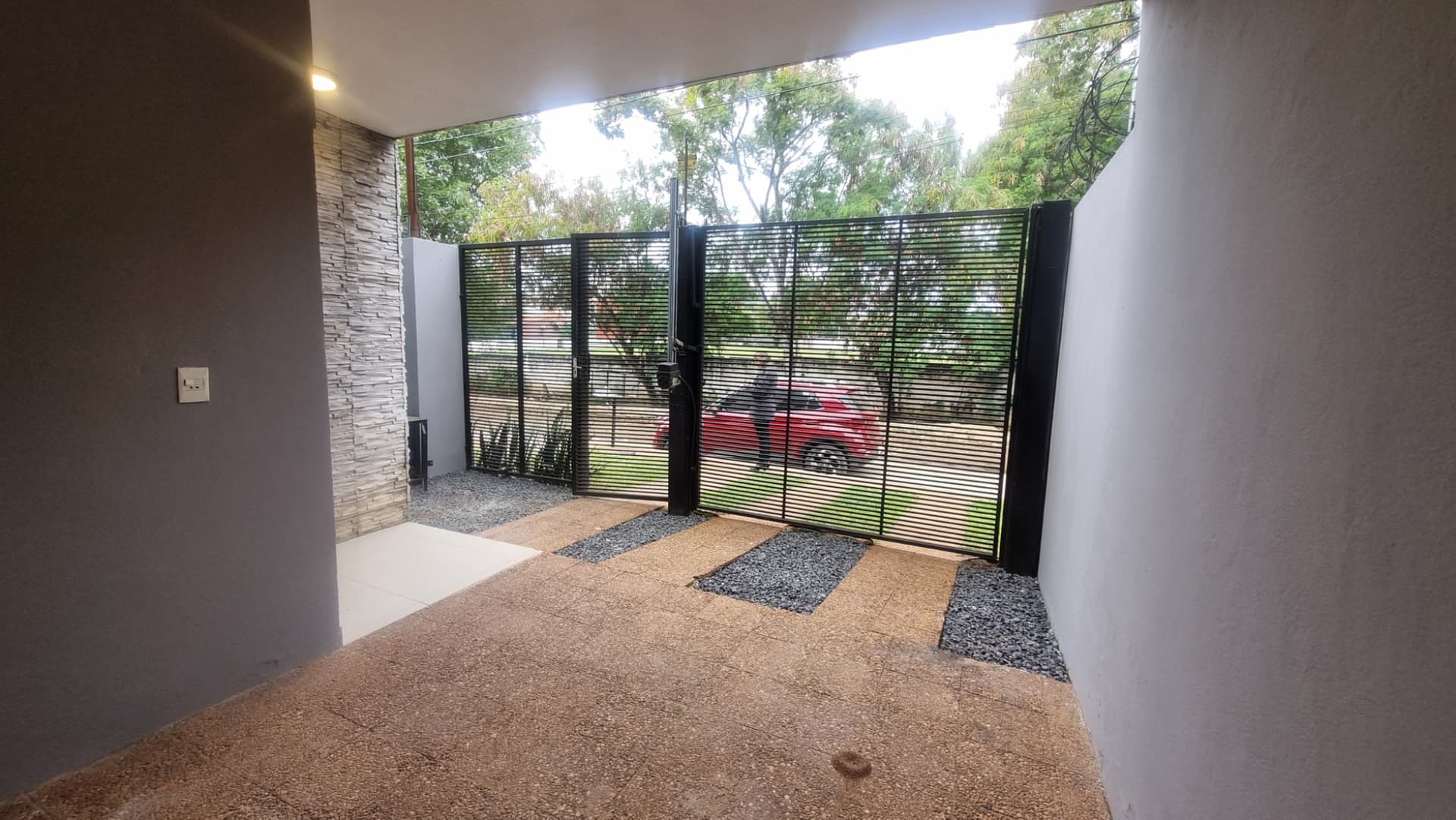 Duplex en Alquiler Fernando de la Mora, foto 2
