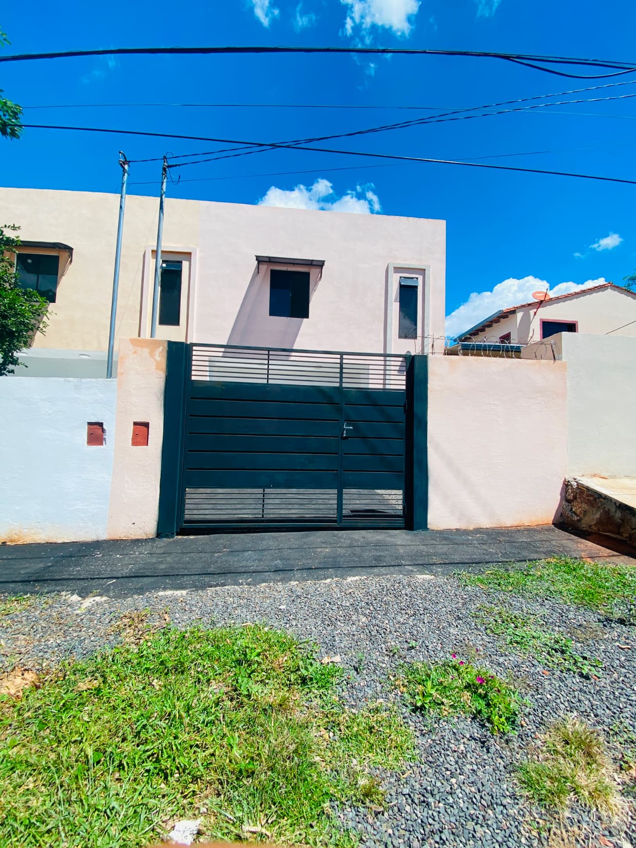 Vendo hermoso duplex en Villa Elisa
