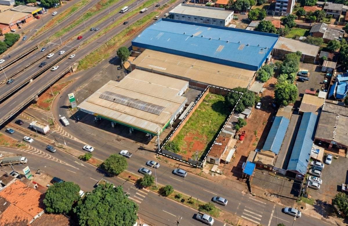 terreno sobre importante avenida comercial en Ciudad del Este (Km 4), foto 3