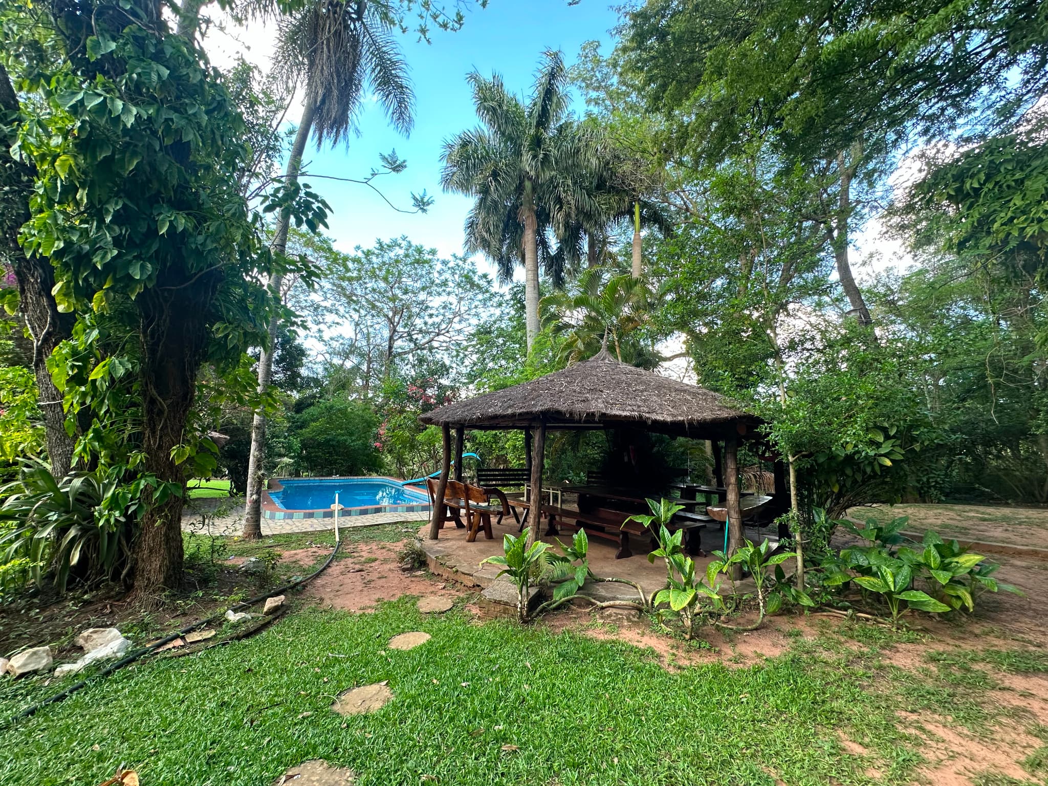 Alquilo quinta 4 habitaciones Piribebuy
