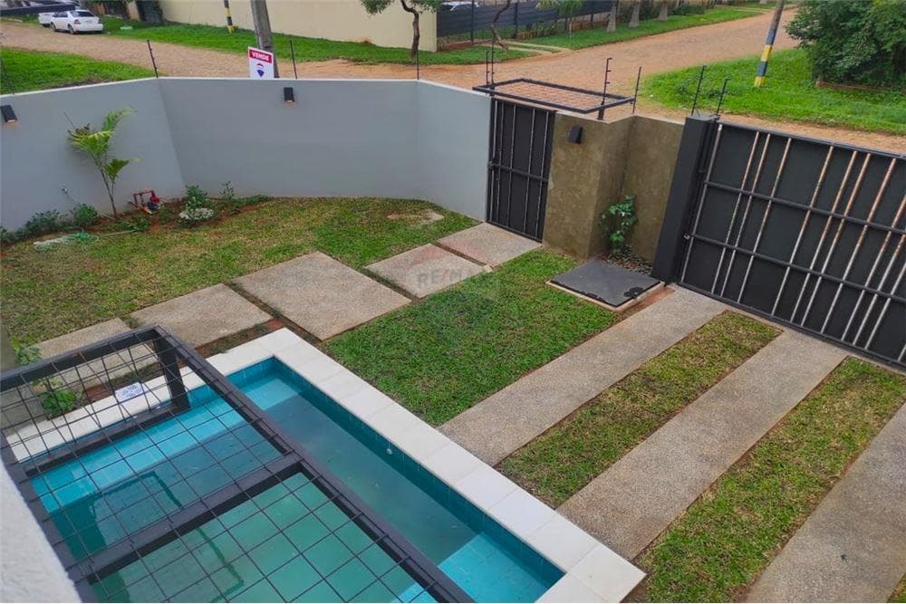 Venta DÚPLEX a estrenar en Luque