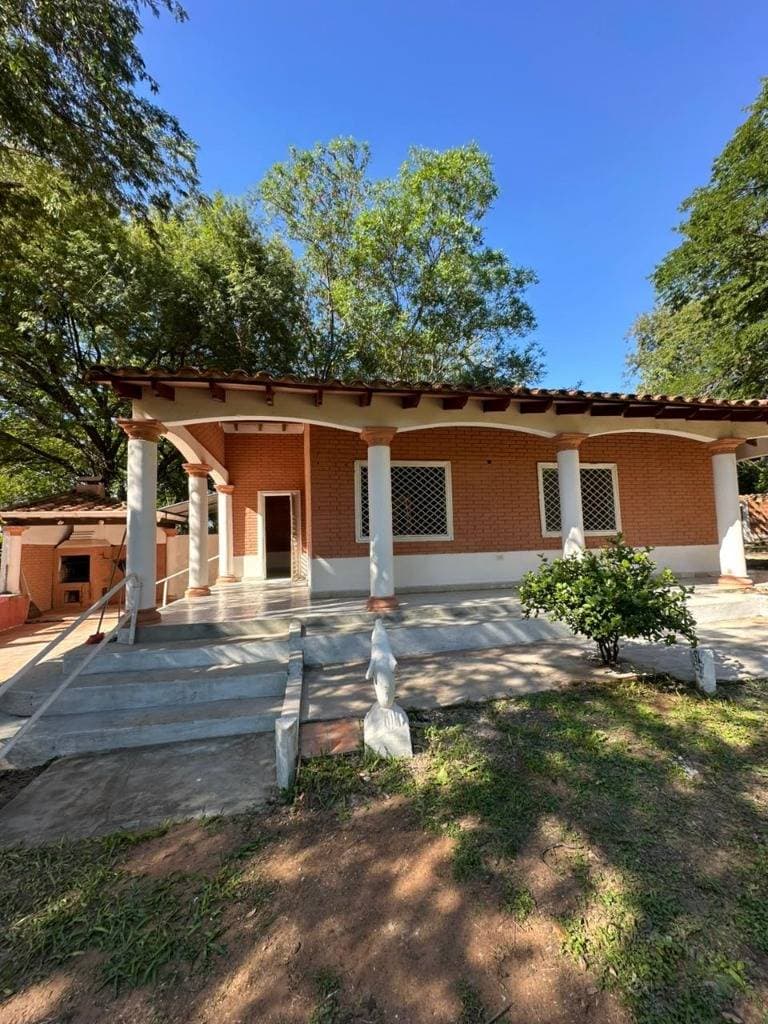 Vendo casa quinta en Limpio-Piquete kue