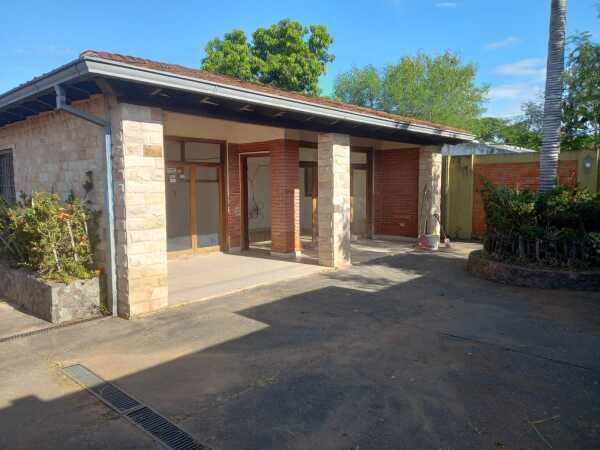 En venta casa en Mariano Roque Alonso, foto 3