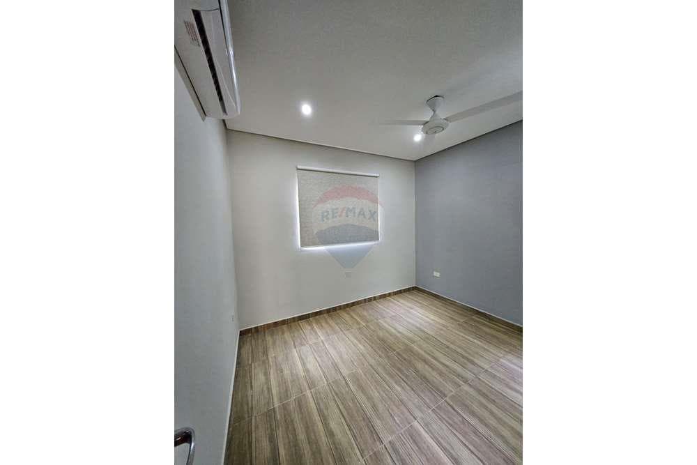 Casa con piscina en Luque, foto 5