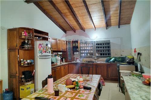 Casa-Venta-PY Central Villa Elisa 8 de Diciembre COD.188, foto 3