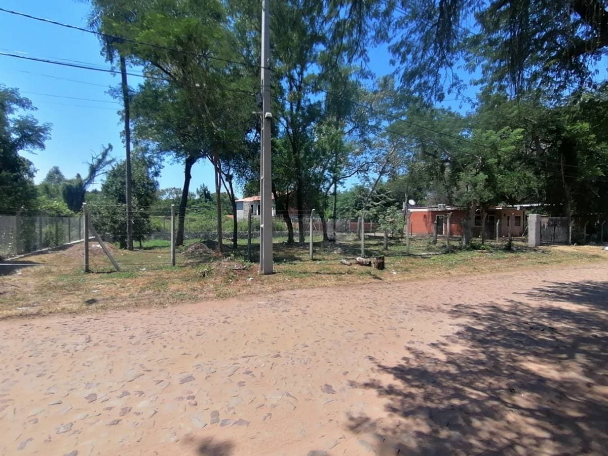Inversión Exclusiva en Sadi I: Terreno de 1080 m² Junto al Country Club