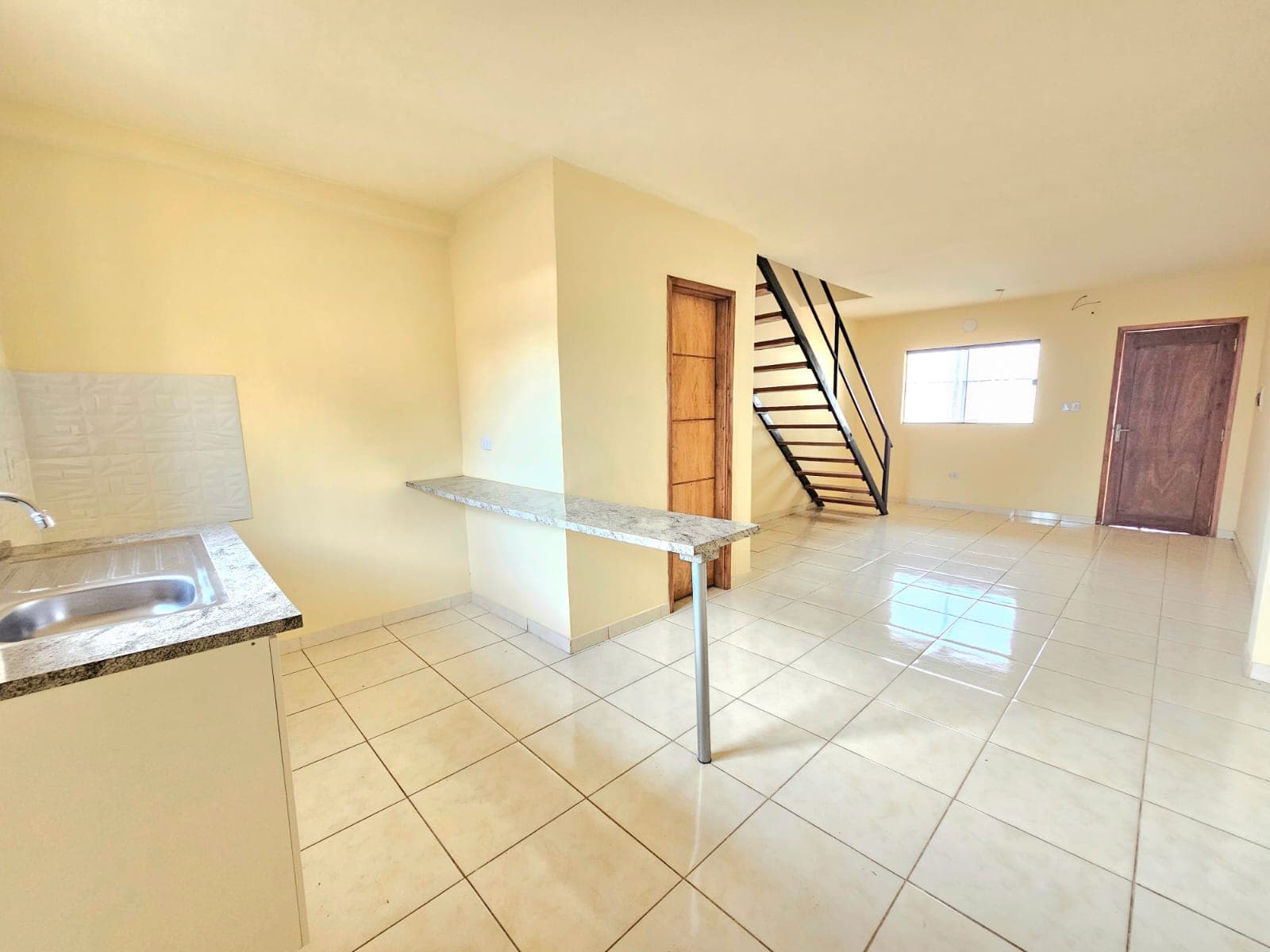 Duplex de 2 dormitorios en zona ita yvate y nanawa, Luque, foto 3