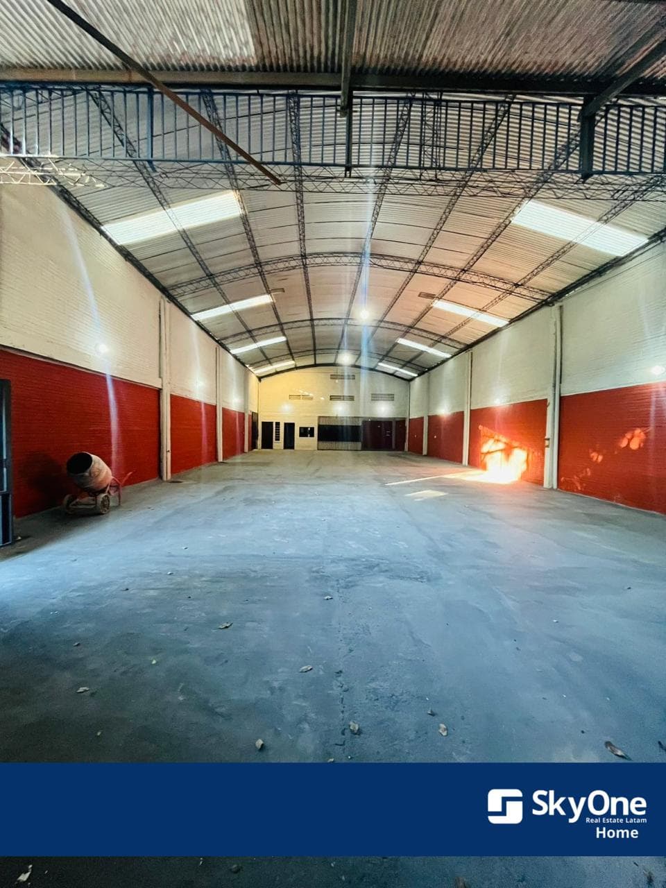 Alquilo tinglado en San Lorenzo 384 m2