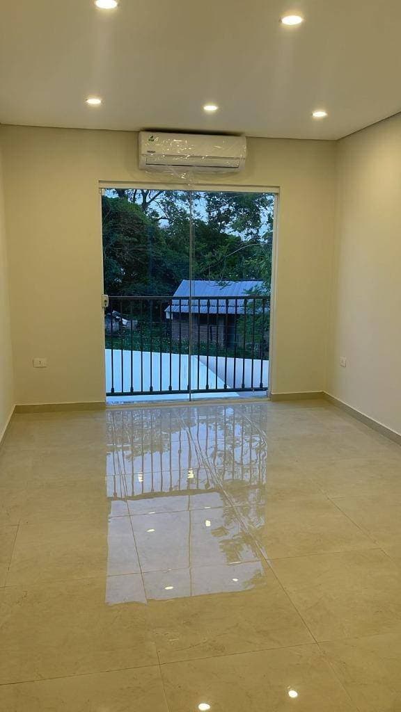 Hermoso duplex en loma merlo Luque, foto 3