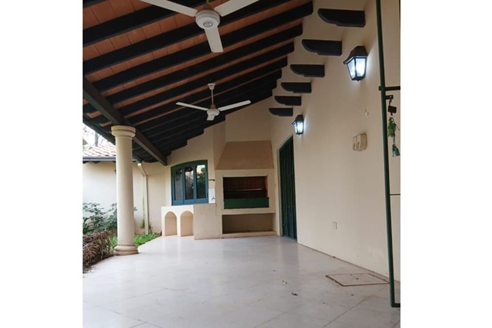 Casa en mburucuya zona julio correa, foto 2