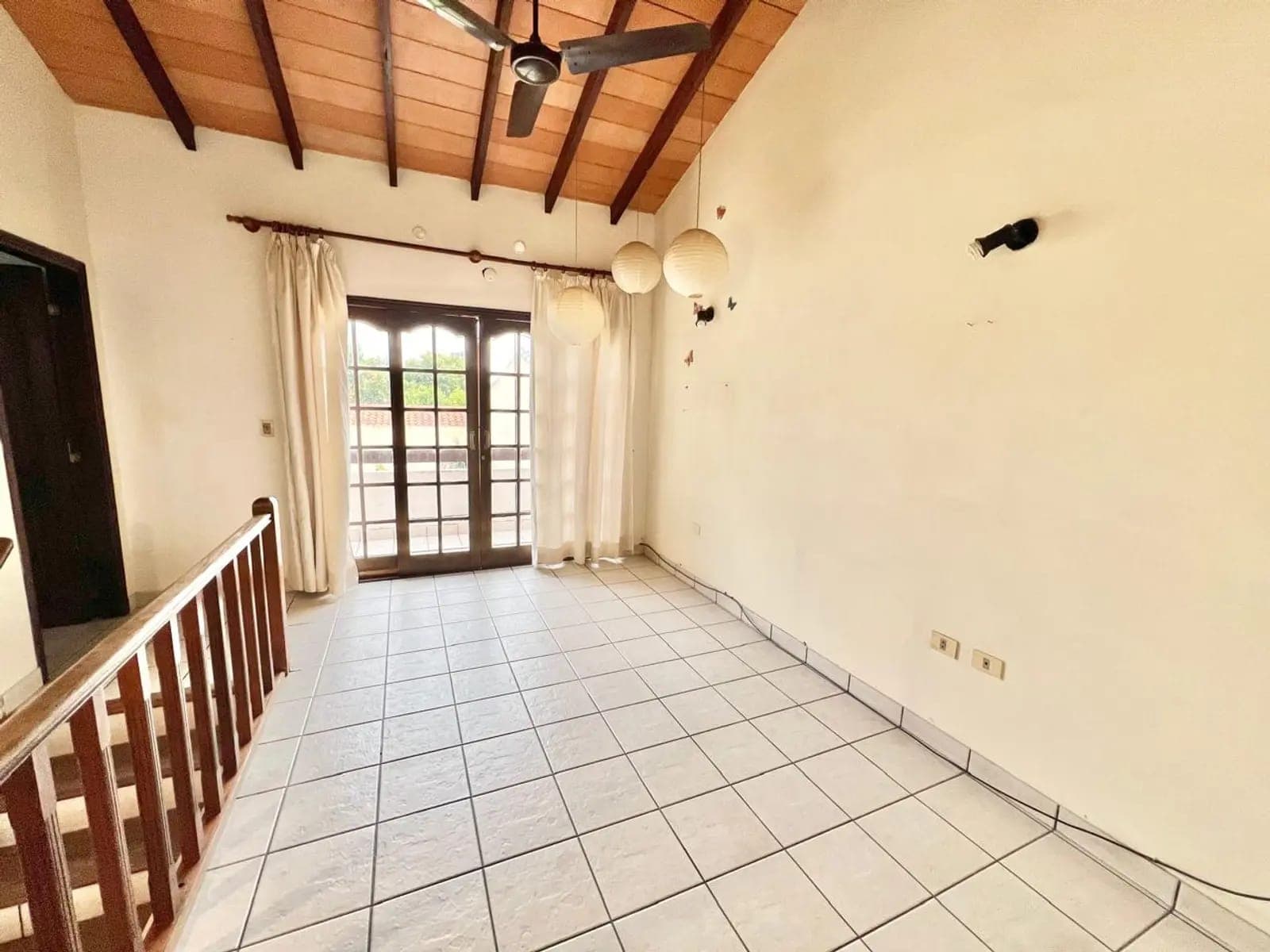 Dúplex en alquiler – zona ips central — foto 3