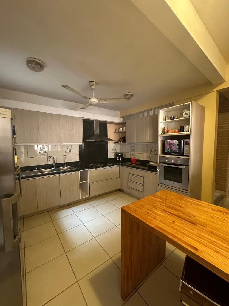 Casa En Fernando de la Mora Zona Norte - 698 M2 Con Piscina Y Generador, foto 3