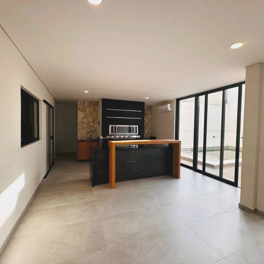 Residencia a estrenar de 3 niveles | barrio mburucuya, foto 3