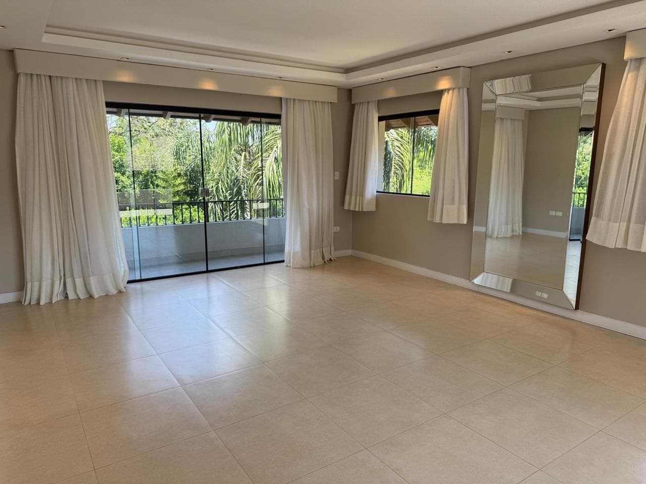 Residencia Exclusiva en venta y alquiler | Barrio Cerrado Montesol Luque, foto 4