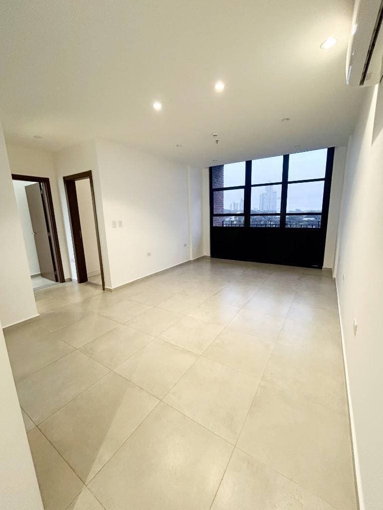 Vendo departamento en Mburucuya edificio Chelsea