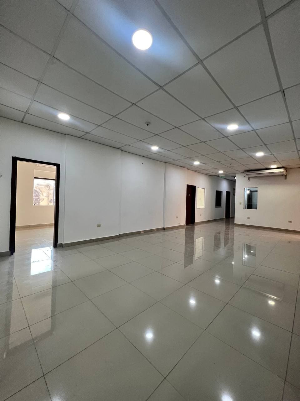 de Oficina Corporativa en el Edificio Plaza - Centro de Asuncion, foto 2