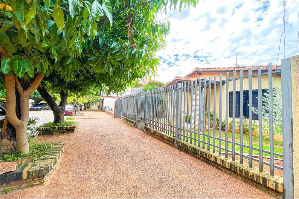 Propiedad de 426 m2 en el barrio Mburucuya, foto 5