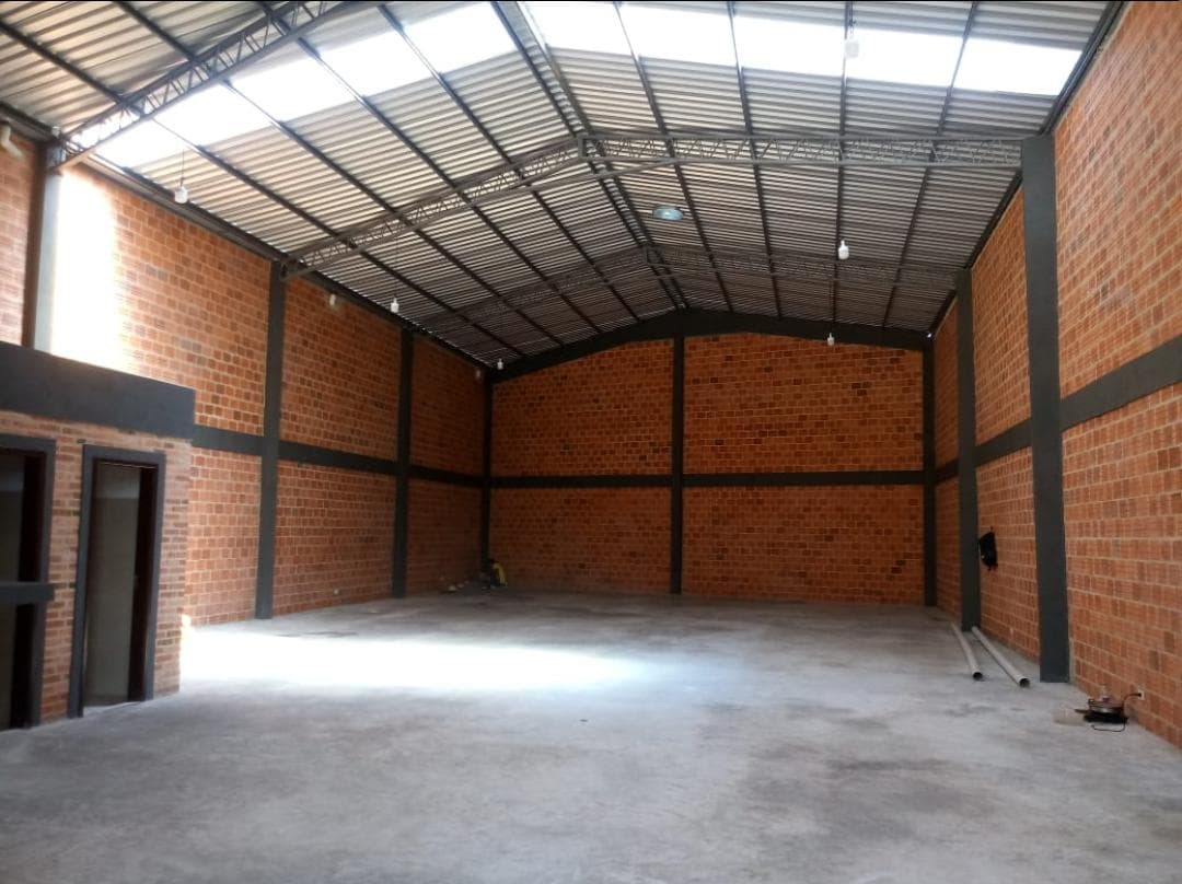 Galpones en excelente zona - Zona Puertos