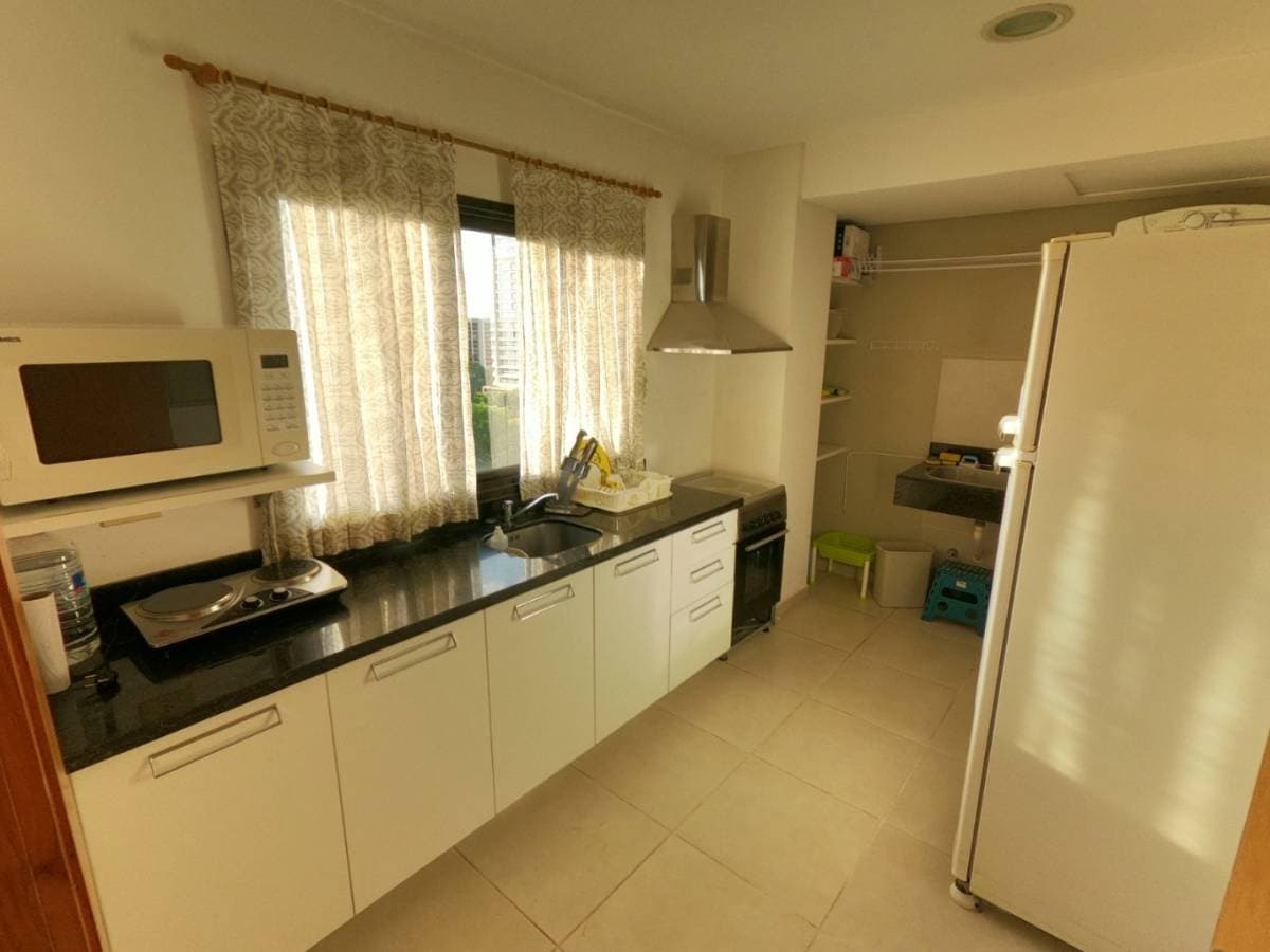 Se alquila confortable departamento amoblado zona paseo la galería — foto 2