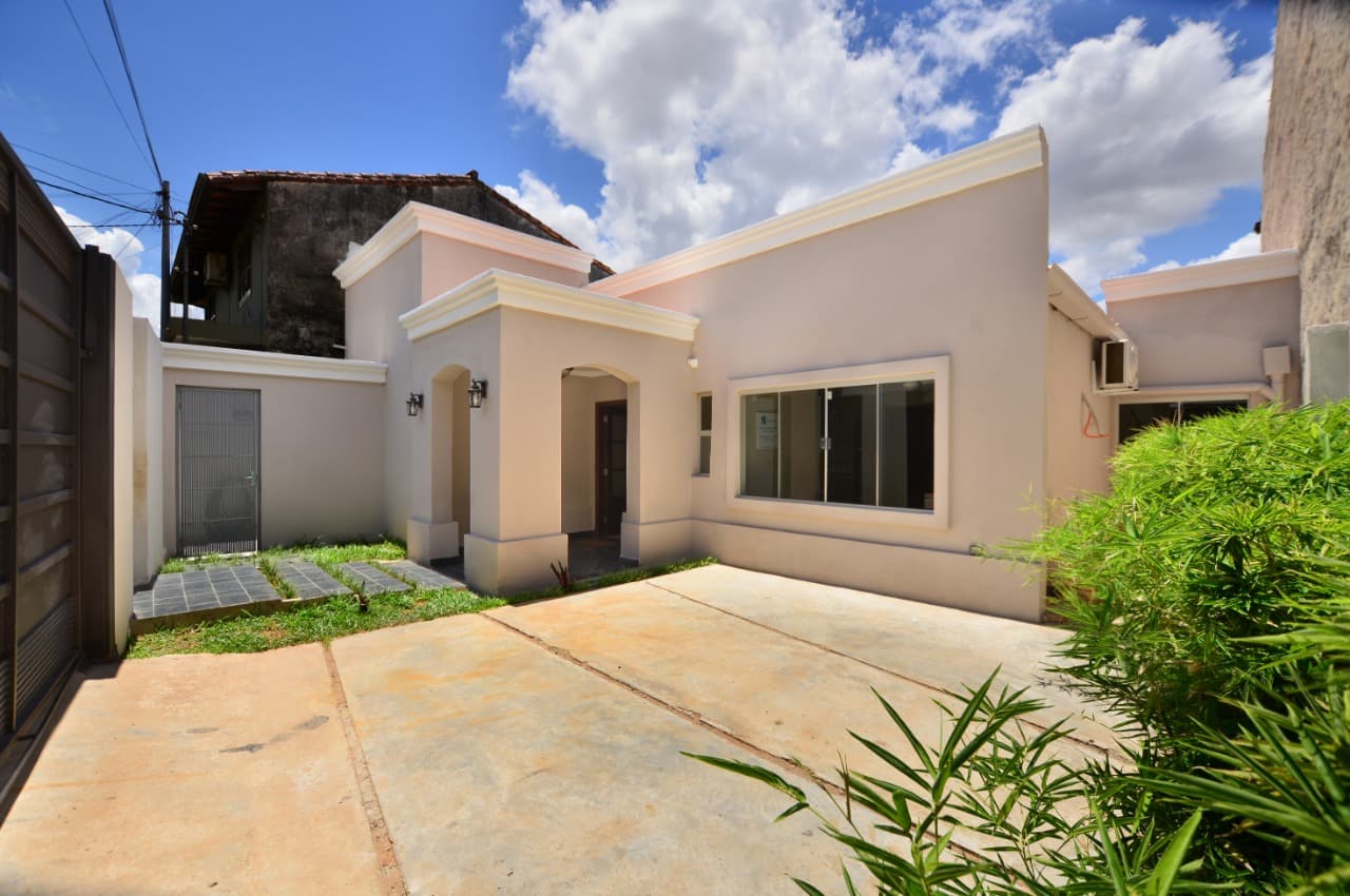 Alquilo Hermosa Casa en Villa Aurelia