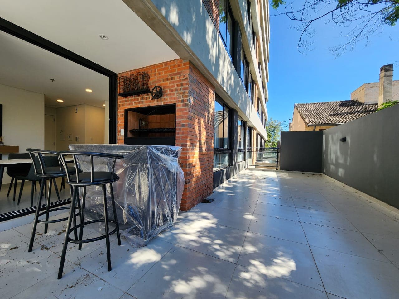 Alquilo departamento amoblado con amplia terraza con parrilla