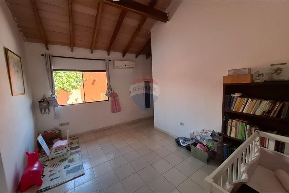 de casa con piscina en Lambaré, foto 5