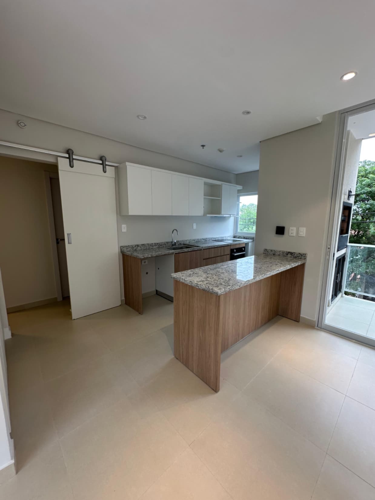 En Venta Departamento De 3 Dormitorios En Carmelitas, foto 3