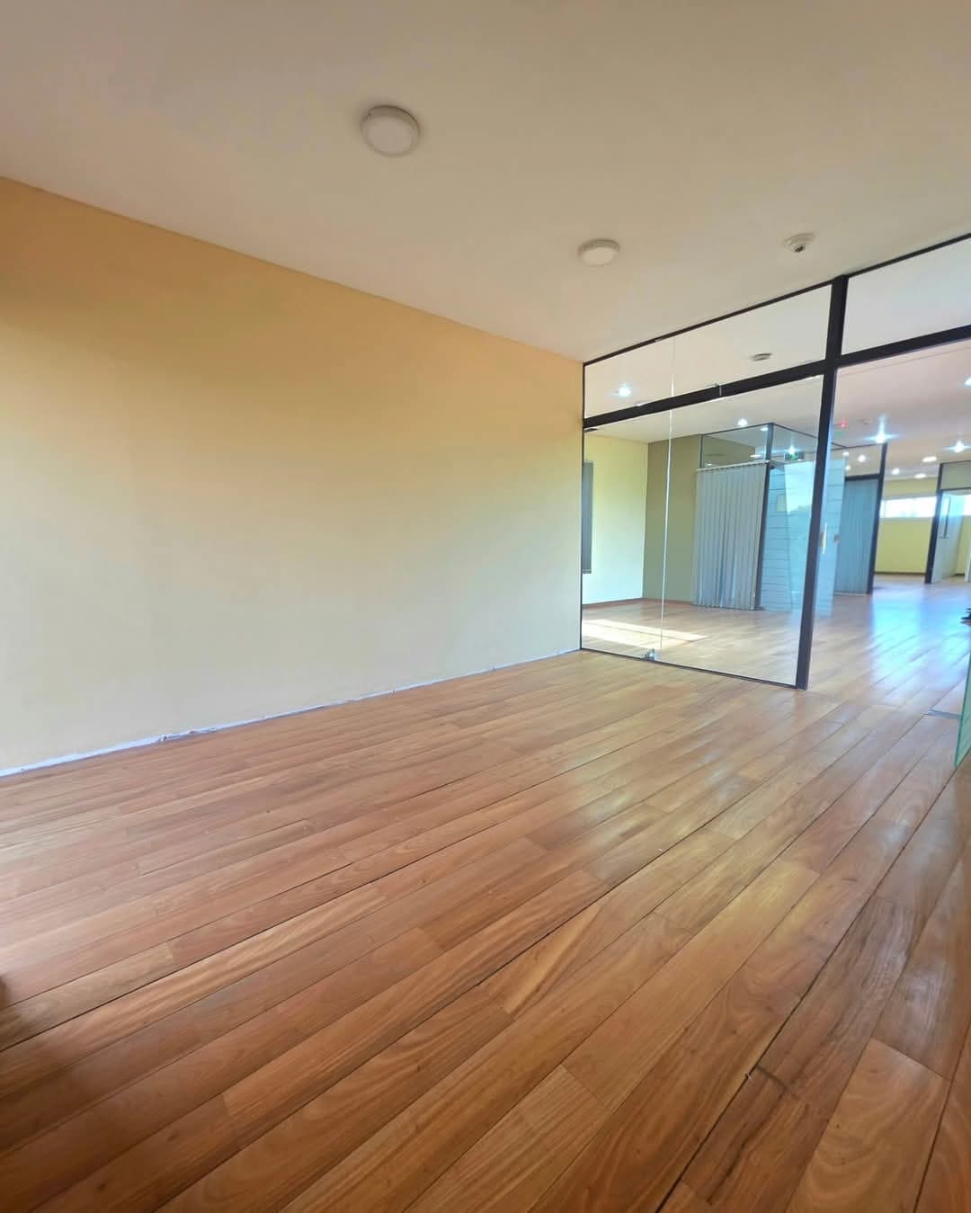 Oficina en edificio corporativo z/ avdas boggiani y san martín ‼️, foto 5