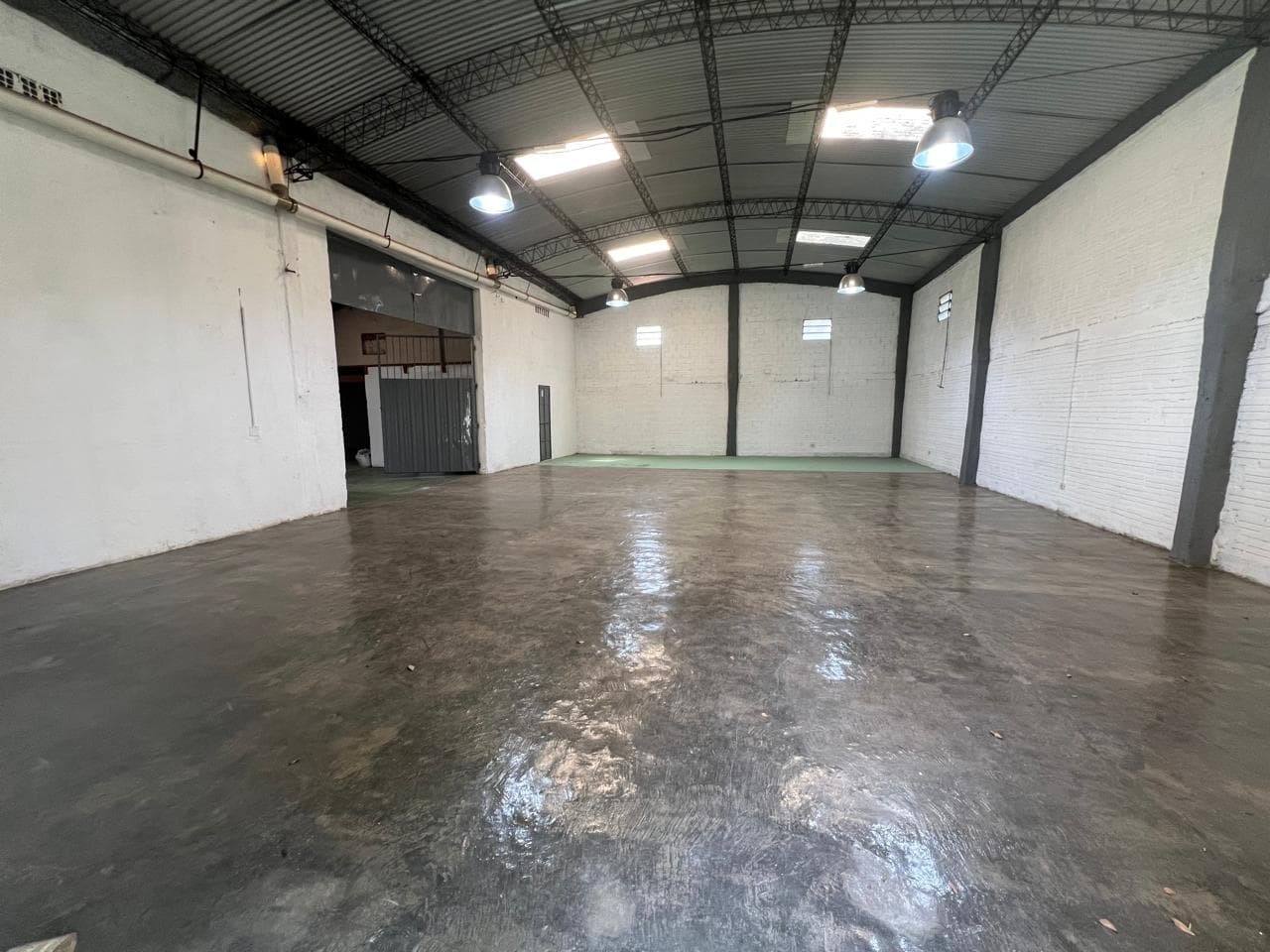 En Alquiler Depósito De 350 M2 En Fernando de la Mora Norte A395