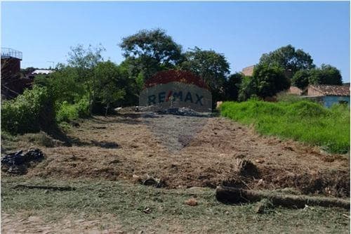 Terreno de 398 m² en Barrio Caaguazú (Ñemby), a 1.5 Cuadras de Av. M. Ortiz