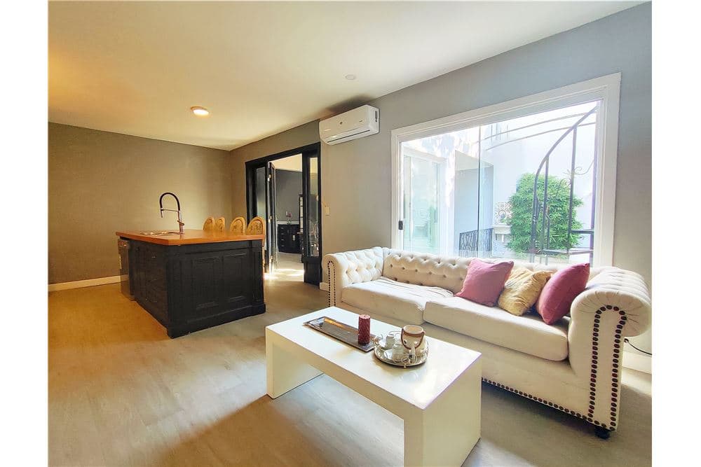 En Venta - Impecable Dúplex de 3 dorm. - Lambaré