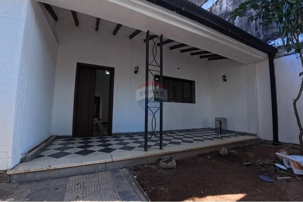 Casa - Alquiler - San Roque, Paraguay — foto 3