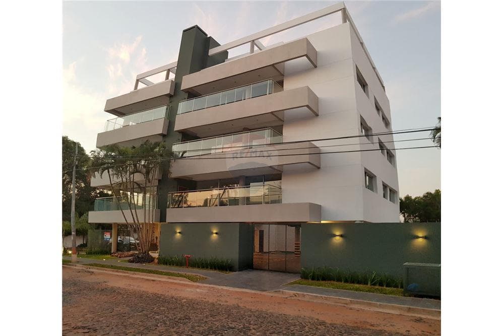 Depto a cuadras de casa rica