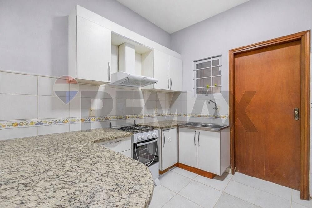 dúplex en Barrio Bernardino Caballero — foto 3
