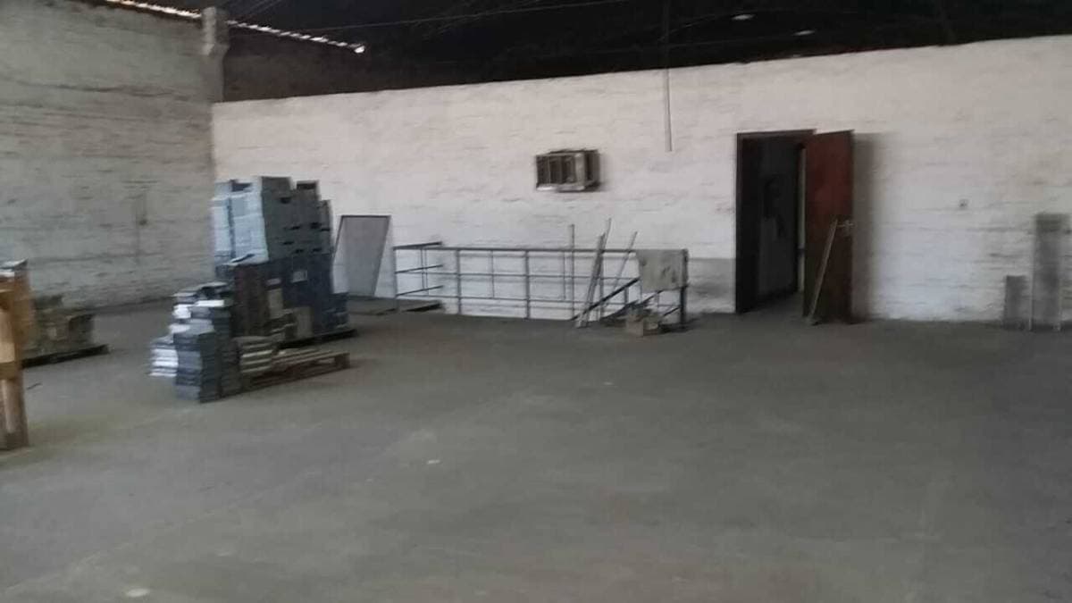 En venta deposito con oficinas en el centro de asuncion