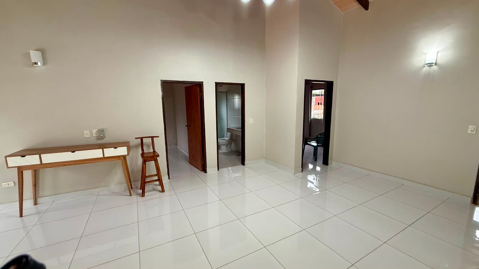 Casa amplia en barrio primavera - Luque, foto 2
