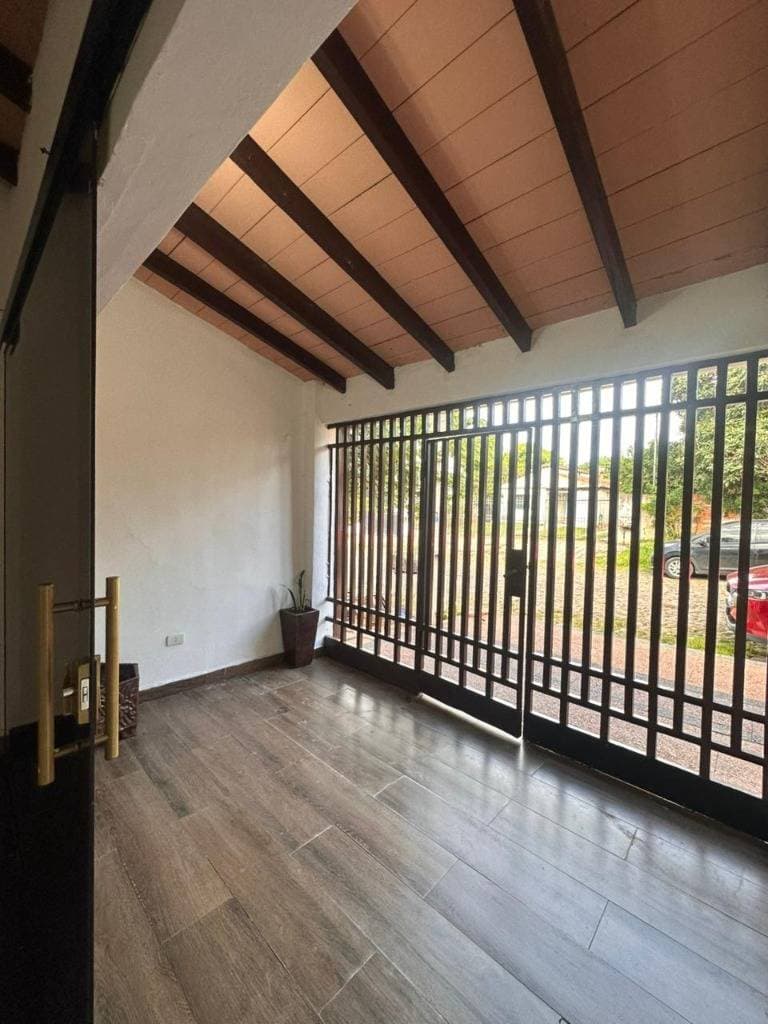 Casa en Fernando de la Mora zona sur, foto 3