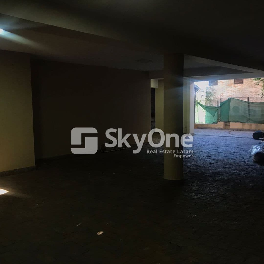 Se alquila imponente residencia, foto 4